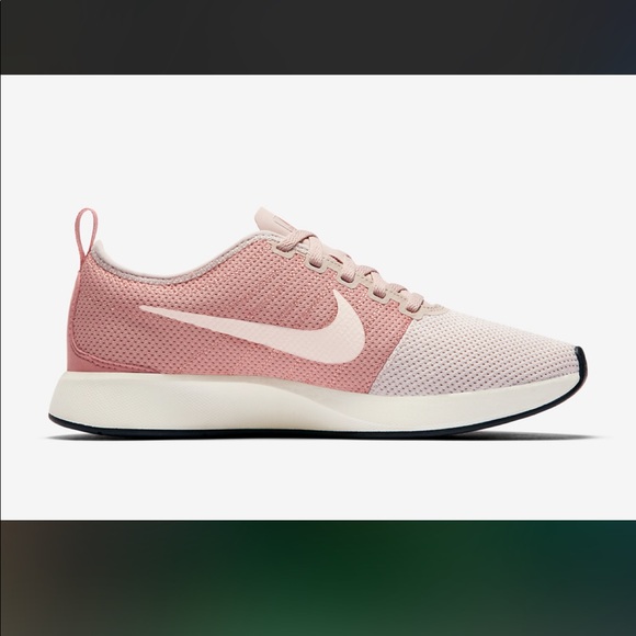 Woman’s 6.5 Nike sneakers - Picture 2 of 7